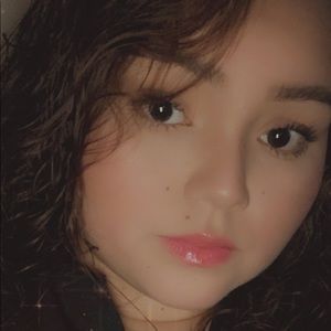 Meet your Posher, Stephany